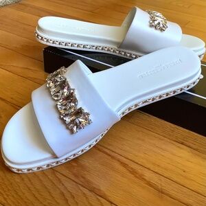KARL LAGERFELD Paris Bijou Jeweled Leather Slide Sandals White SZ 9.5
